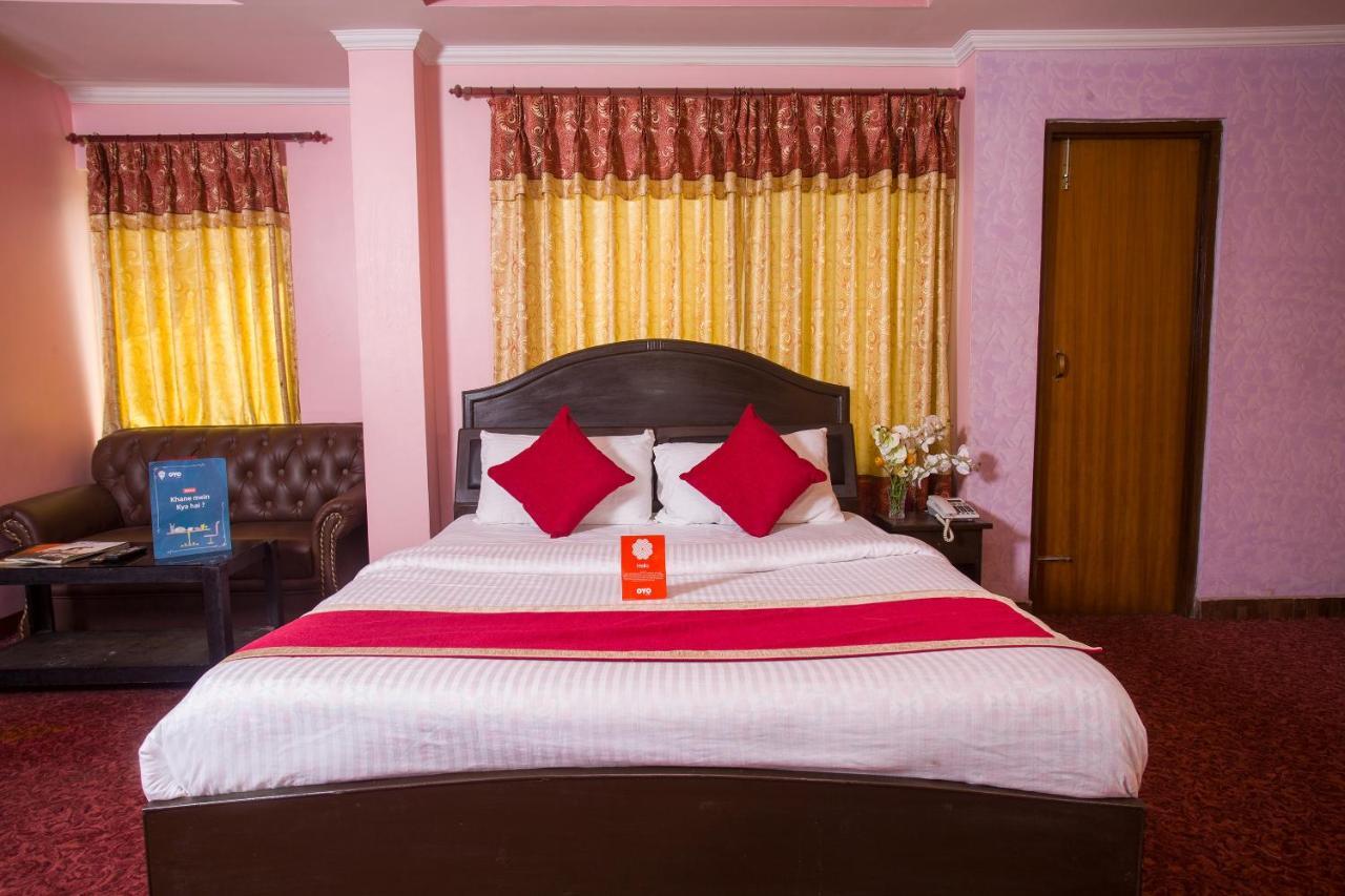 Oyo 161 Ram Janaki Hotel Катманду Екстер'єр фото