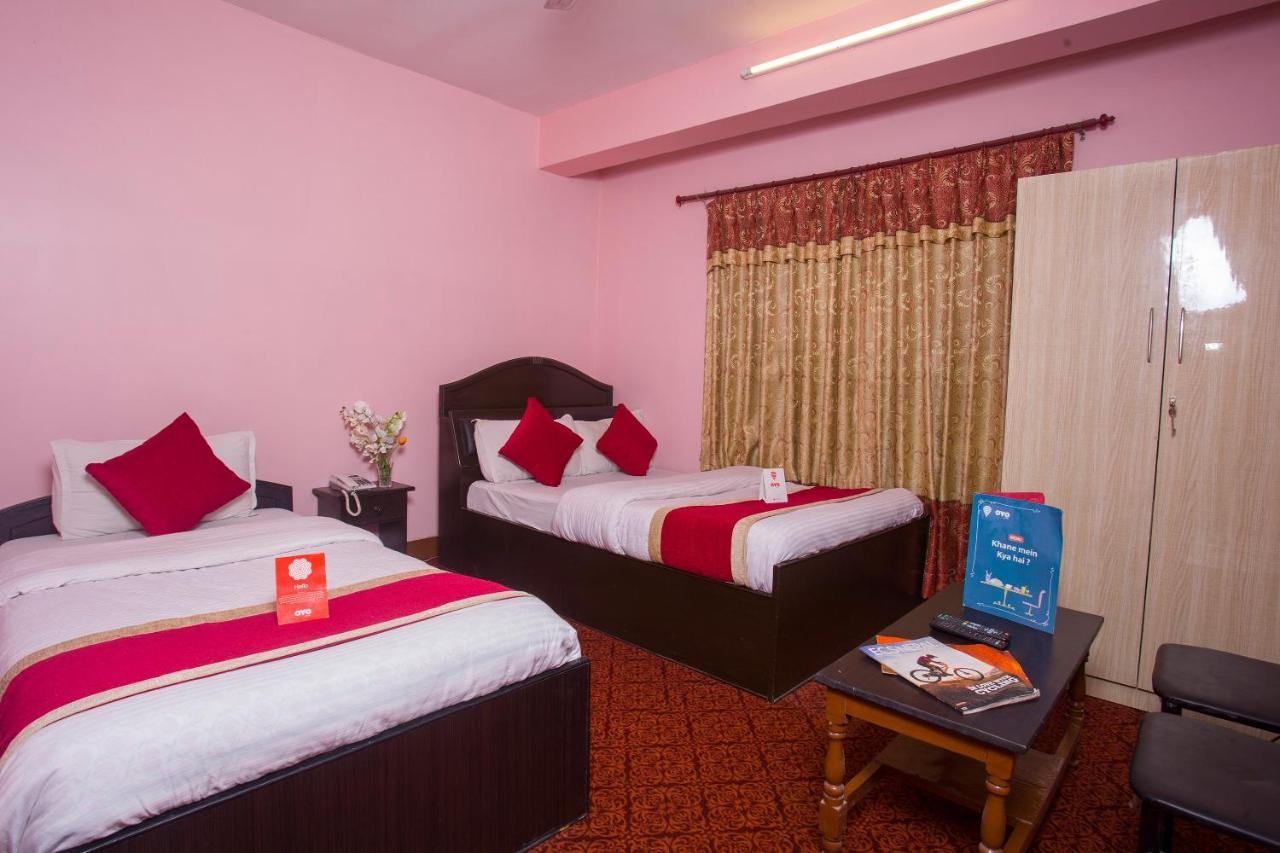 Oyo 161 Ram Janaki Hotel Катманду Екстер'єр фото